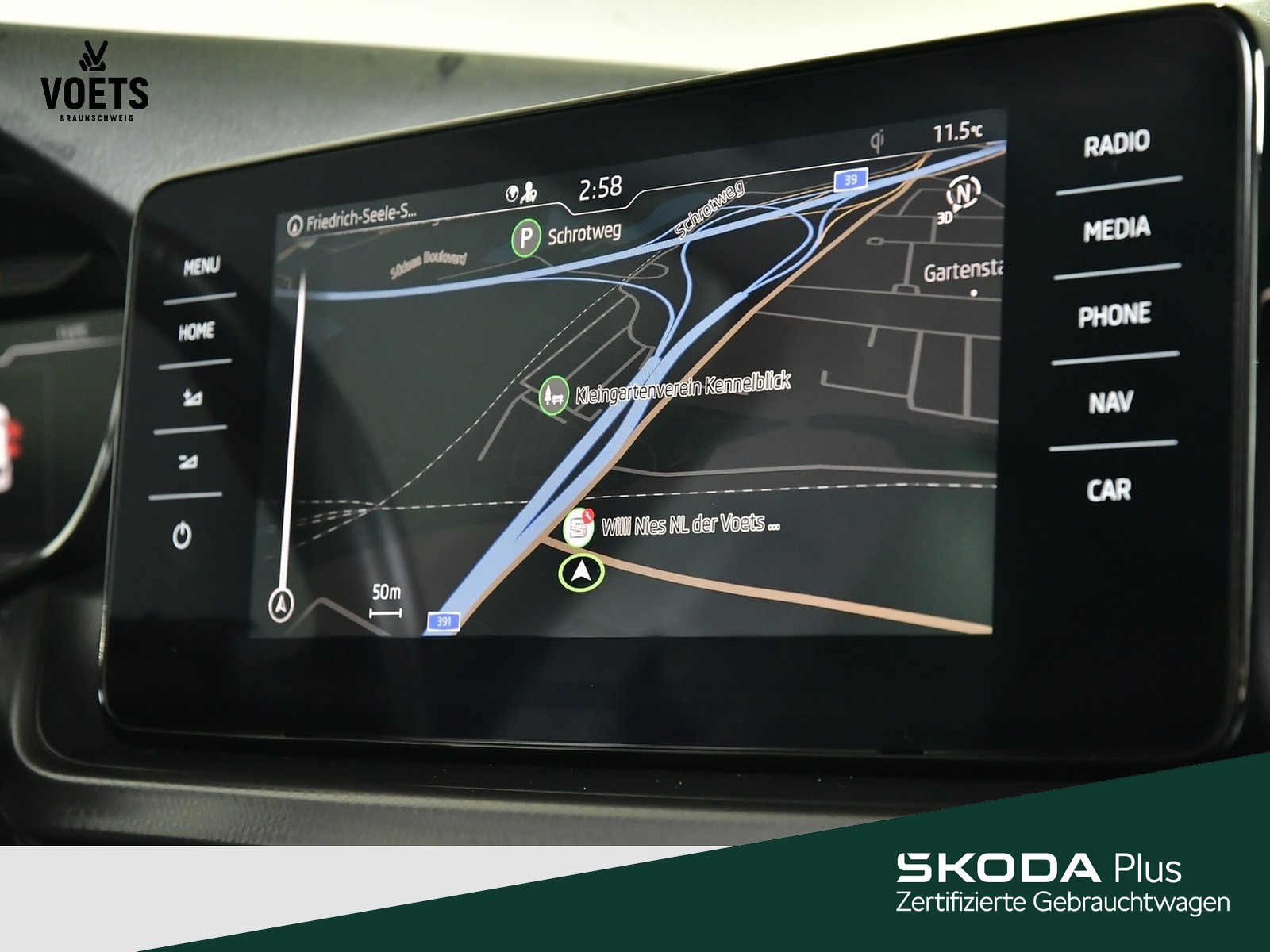 Fahrzeugabbildung SKODA Kamiq Style 1.0 TSI DSG LED+PANO+PDC+SHZ