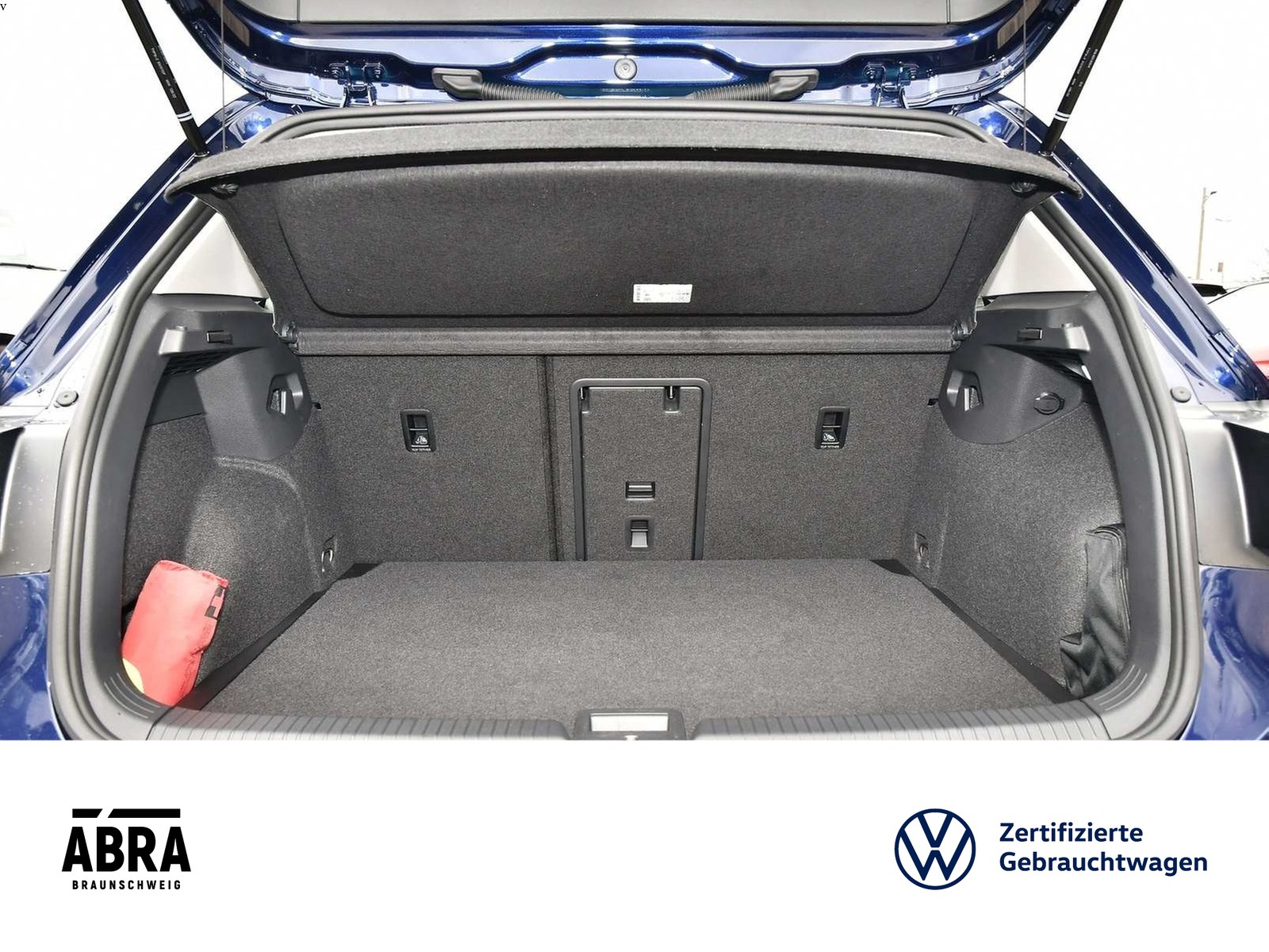 Fahrzeugabbildung Volkswagen Golf VIII 1.5 TSI Active LED+NAV+CAM+ACC