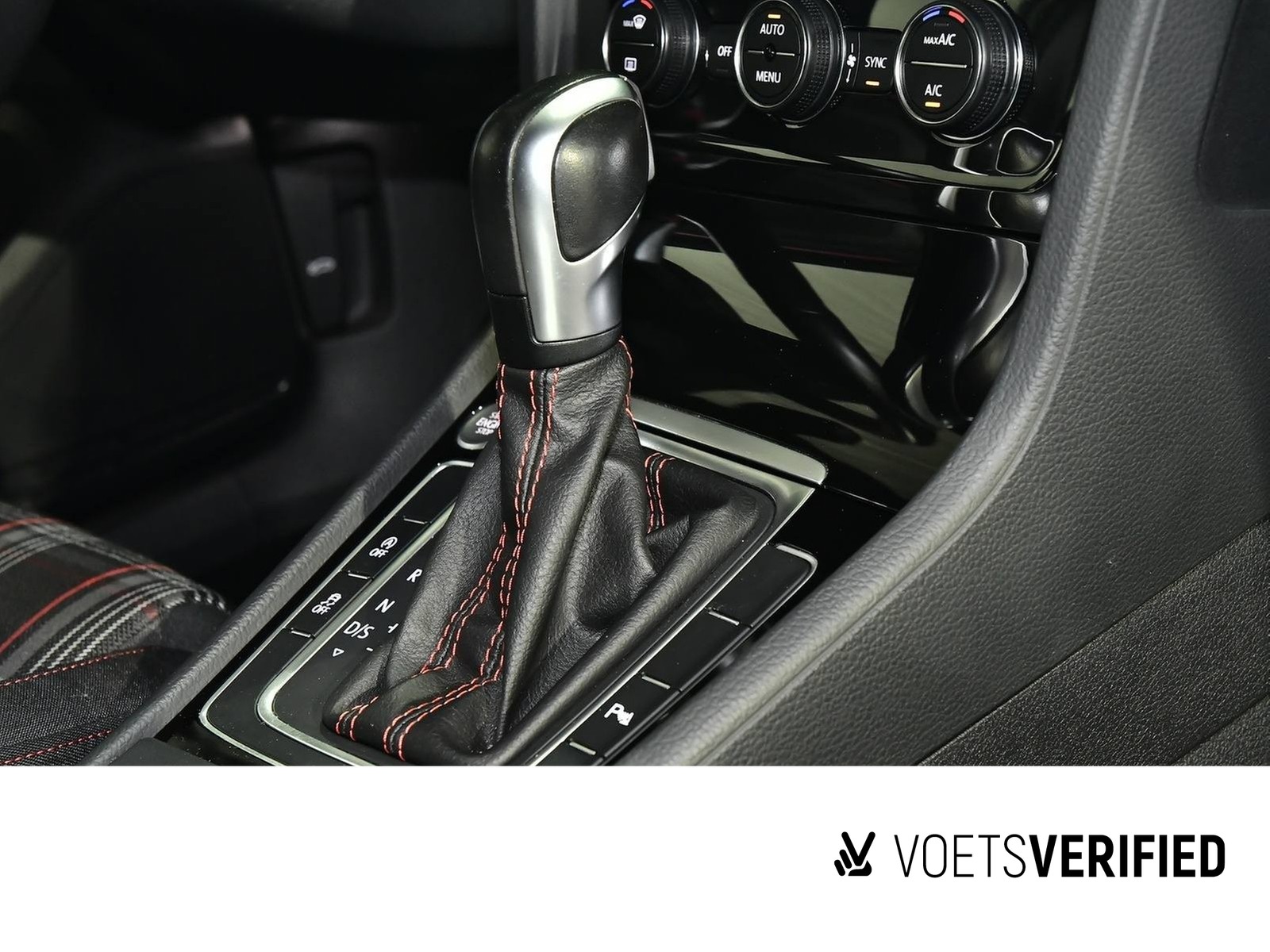 Fahrzeugabbildung Volkswagen Golf VII GTI Performance 2.0 TSI DSG LED+NAVI+ACC