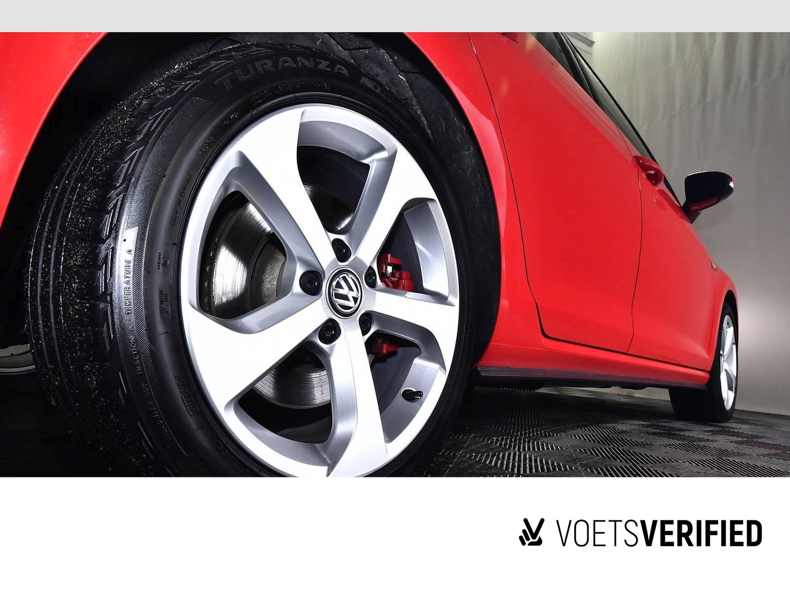 Fahrzeugabbildung Volkswagen Golf VII GTI Performance 2.0 TSI DSG LED+NAV+RearView