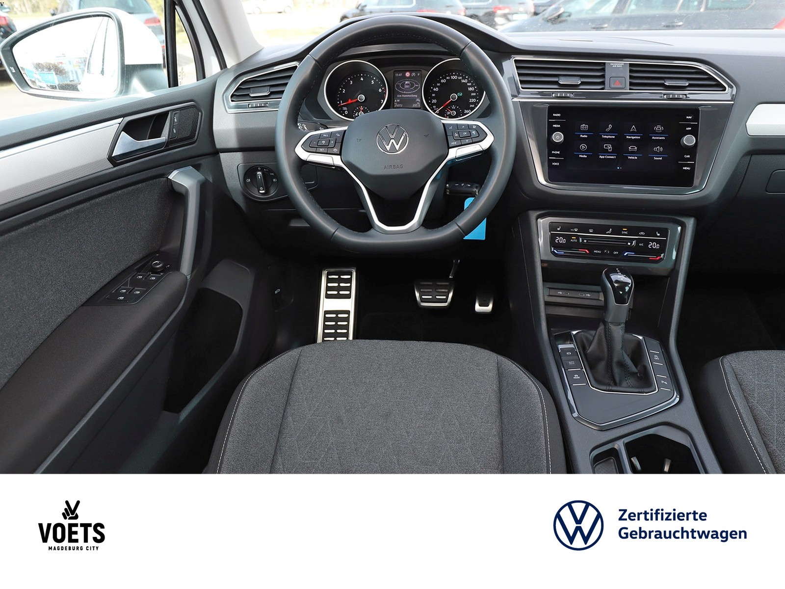Fahrzeugabbildung Volkswagen Tiguan 1,5 TSI Move DSG+ACC+AHK+LED