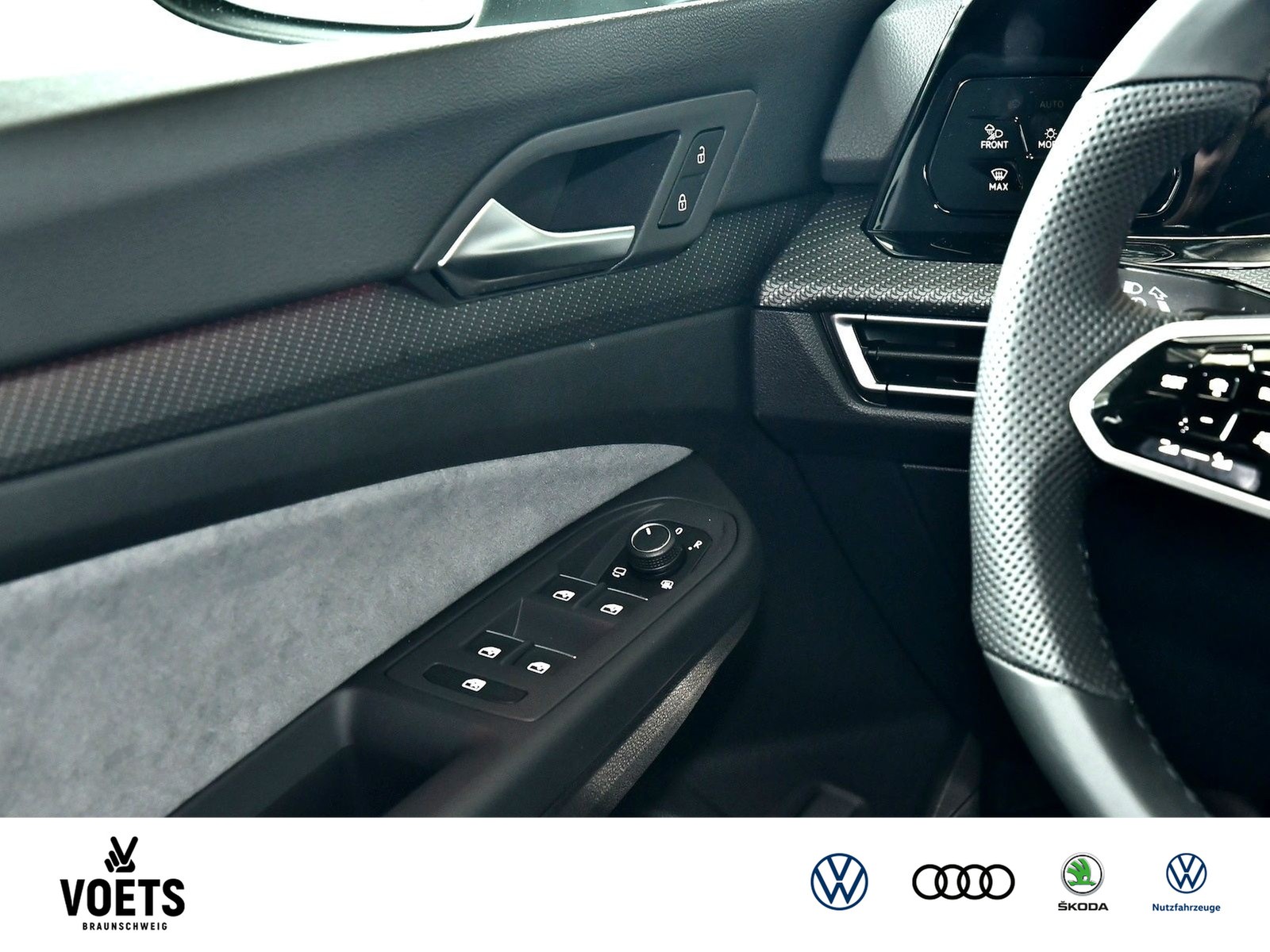 Fahrzeugabbildung Volkswagen Golf Variant R-Line 1.5 eTSI DSG MATRIX+AHK+IQ-LIGHT