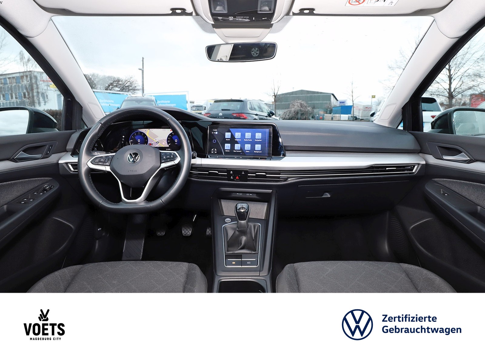 Fahrzeugabbildung Volkswagen Golf VIII Life LEDPLUS+PDC+LANEASSIST+SITZH.