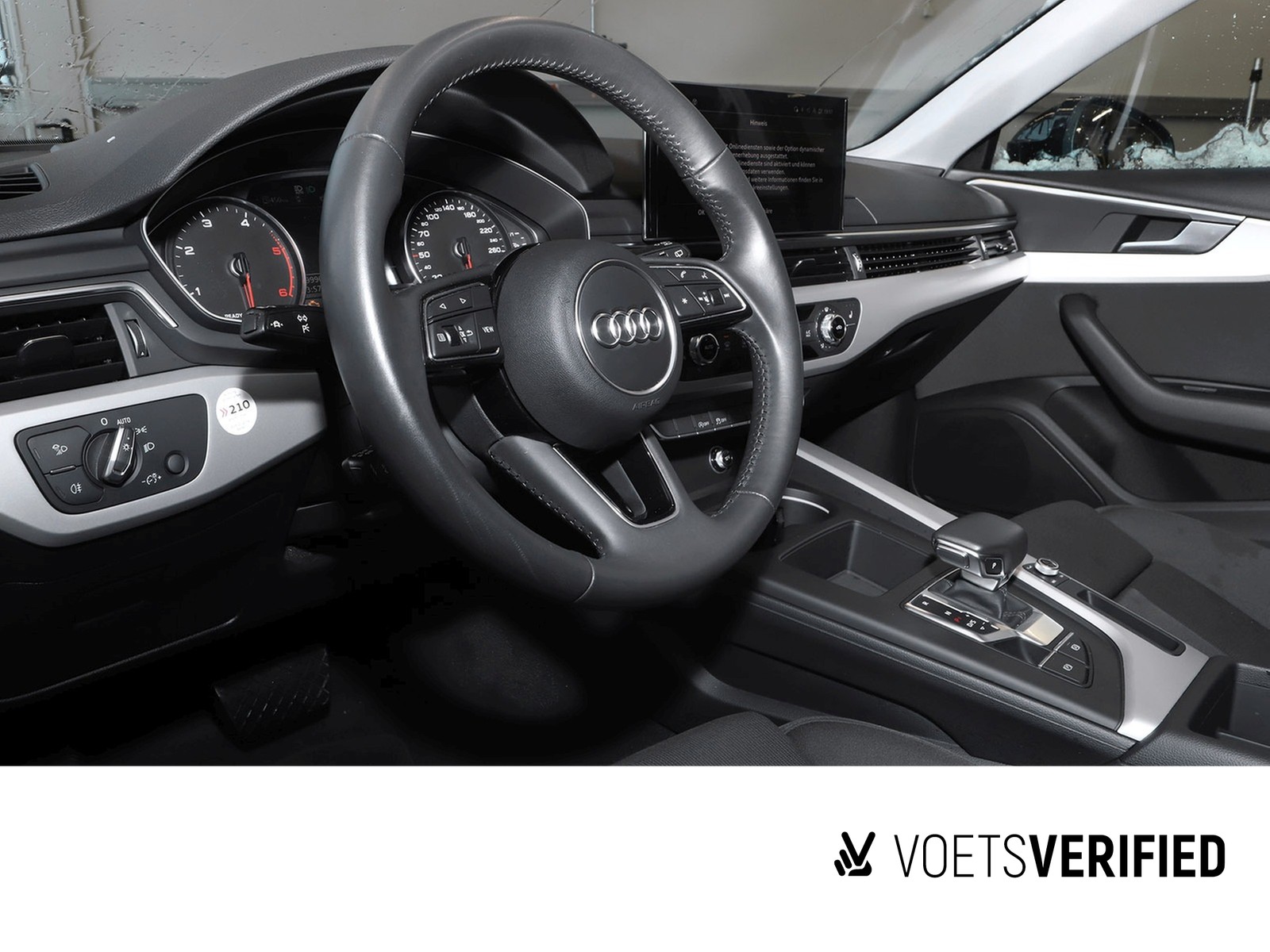 Fahrzeugabbildung Audi A4 Avant 30 TDI advanced S-tronic LED+PANO+NAVI