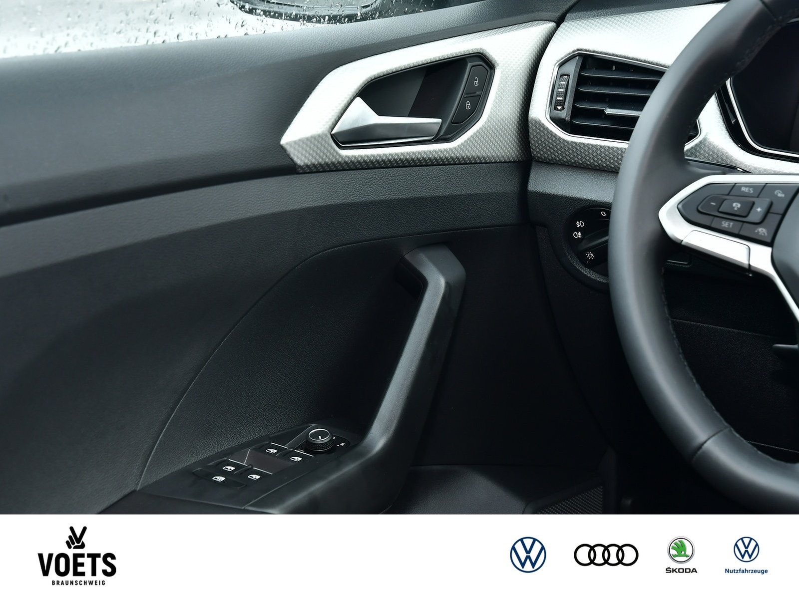 Fahrzeugabbildung Volkswagen T-Cross Move 1.0 TSI DSG RearView+LED+NAV+IQ.DRIVE