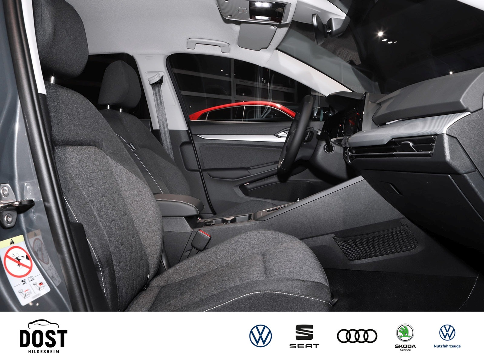 Fahrzeugabbildung Volkswagen Golf Life 1,5 l eTSI OPF DSG Move LED+NAVI
