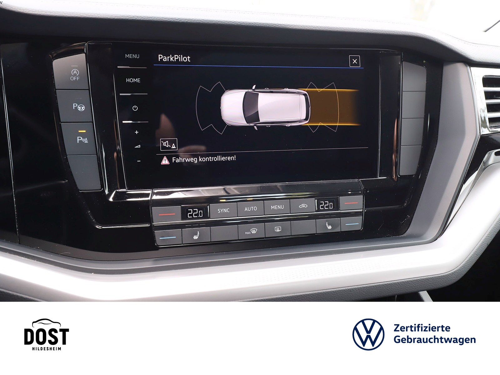 Fahrzeugabbildung Volkswagen Touareg 3.0 TDI 4MOTION AHK+SHZ+LED+PDC+NAVI