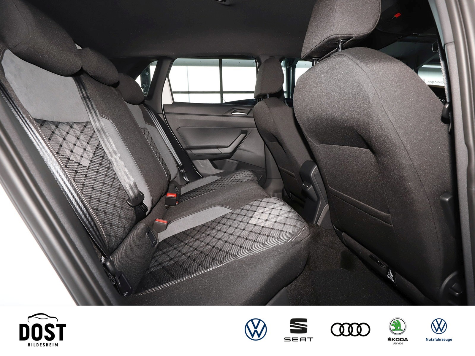 Fahrzeugabbildung Volkswagen Polo R-Line 1,0 TSI DSG NAVI+KAMERA+IQ.DRIVE