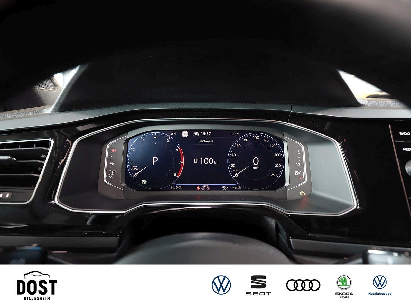 Fahrzeugabbildung Volkswagen Polo R-Line 1,0 TSI DSG NAVI+KAMERA+IQ.DRIVE