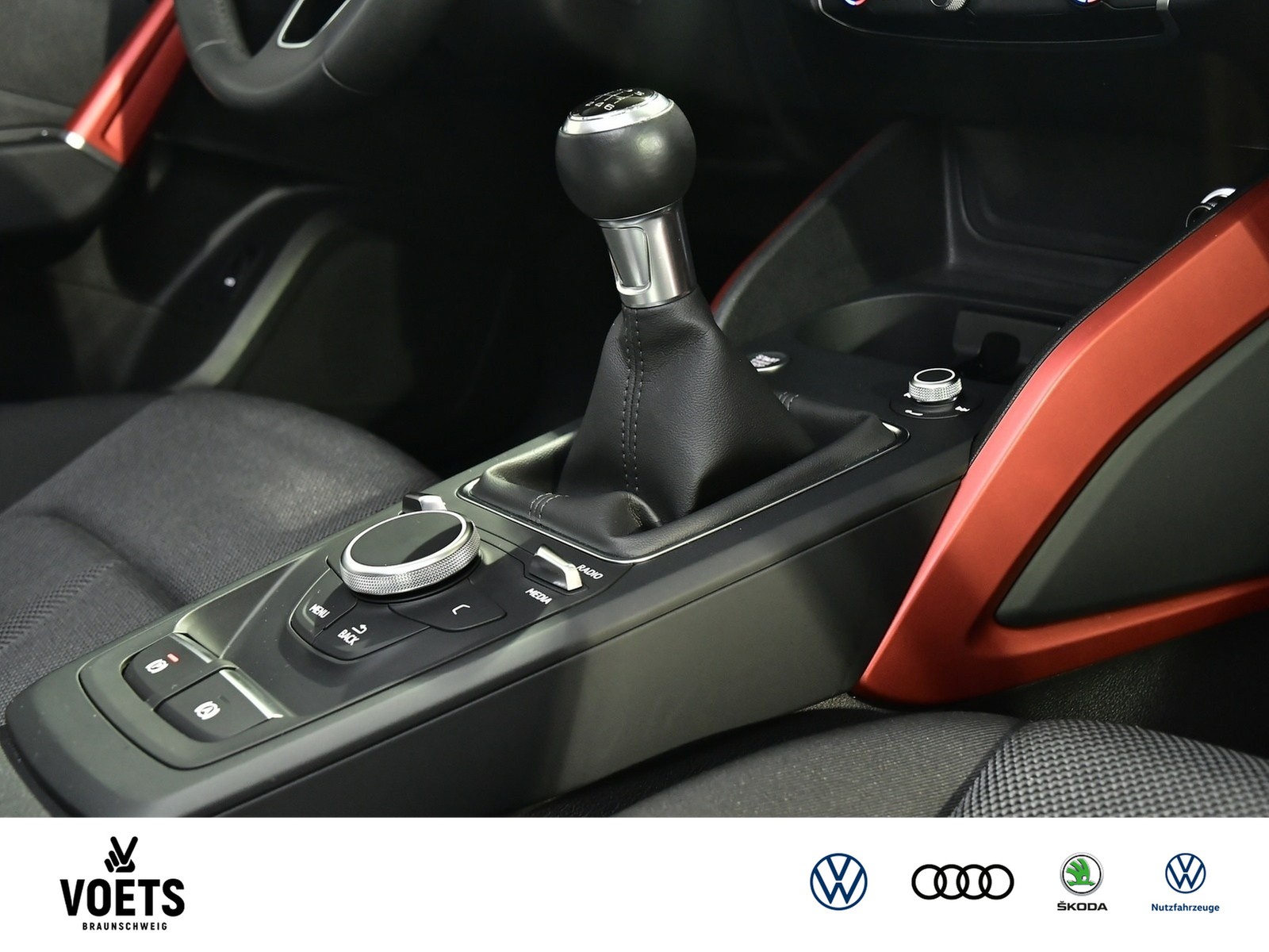 Fahrzeugabbildung Audi Q2 Sport 30 TFSI AHK+PDC+SHZ