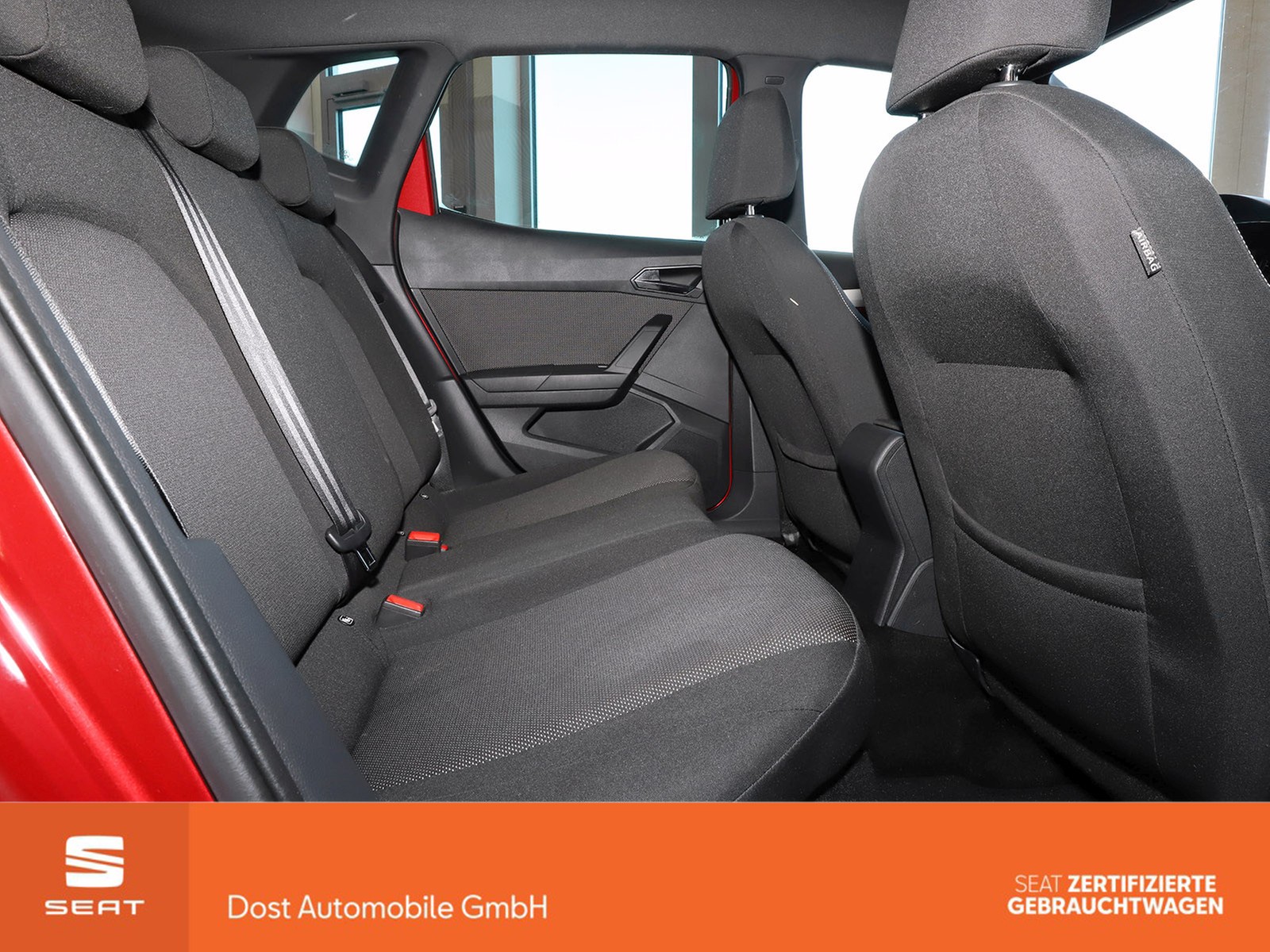 Fahrzeugabbildung SEAT Arona 1.0 TSI Xcellence NAVI+DAB+BEATS+SHZ+PDC