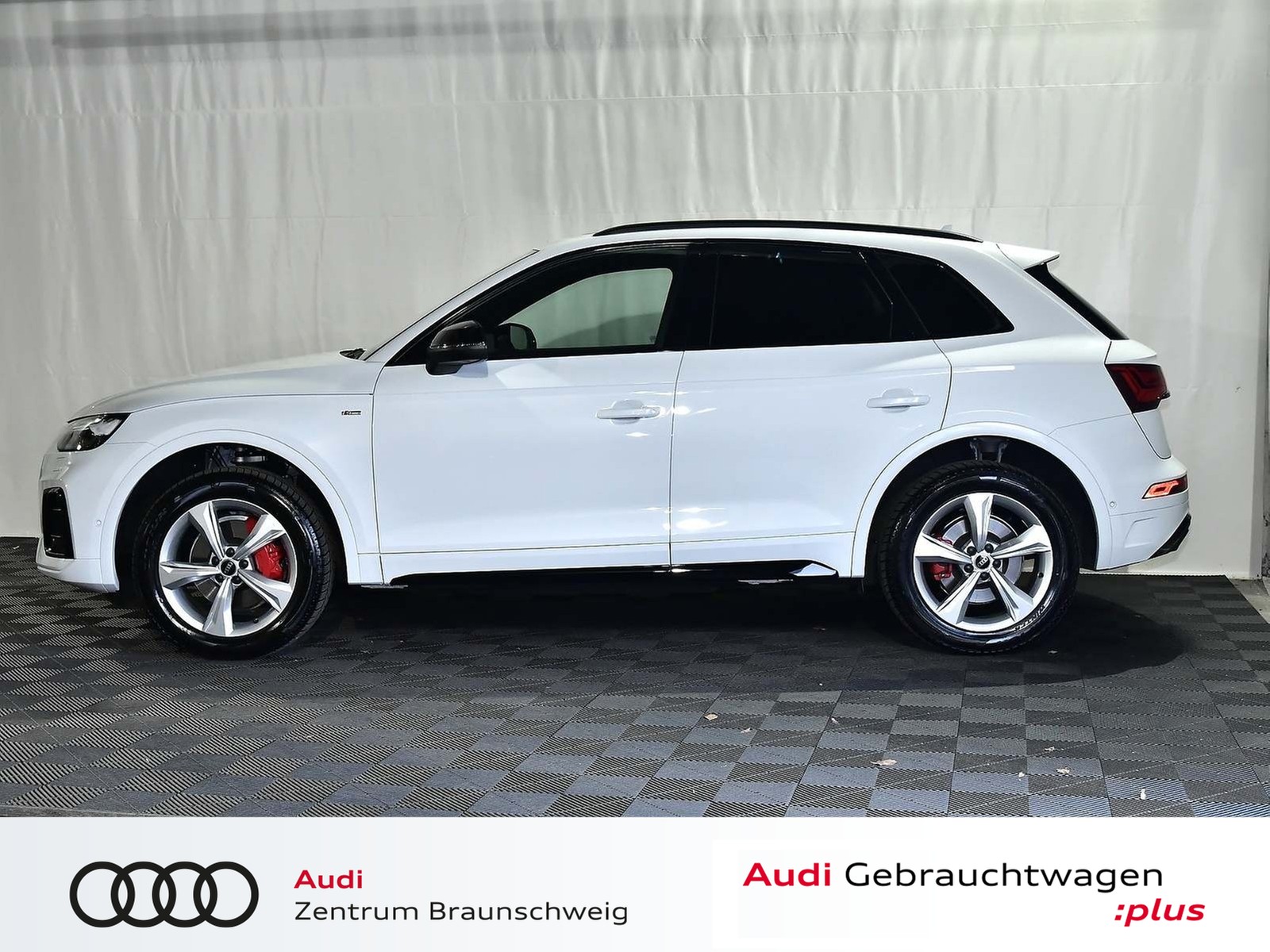 Fahrzeugabbildung Audi Q5 S line 40 TDI quattro AHK+MATRIX-LED+PANO+STANDHZG