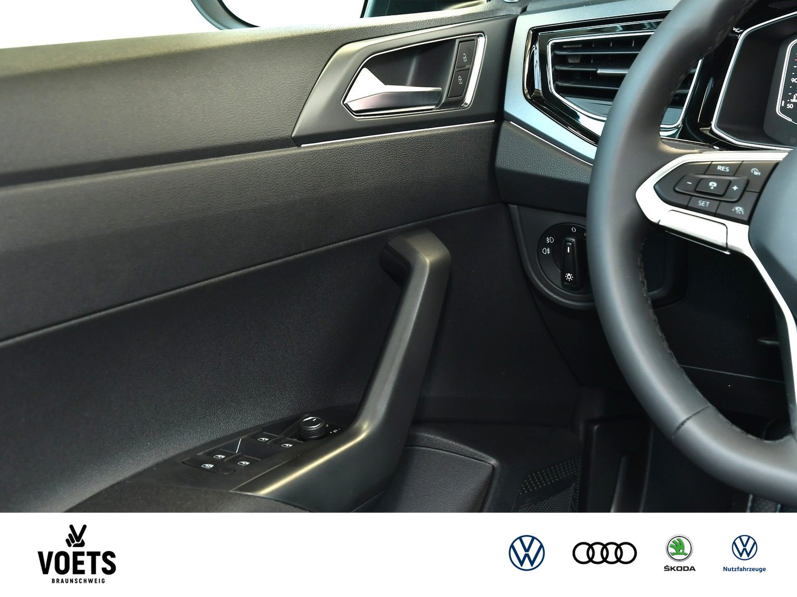 Fahrzeugabbildung Volkswagen Taigo R-Line 1.5 TSI DSG MATRIX-LED+PANO+BEATS+NAV