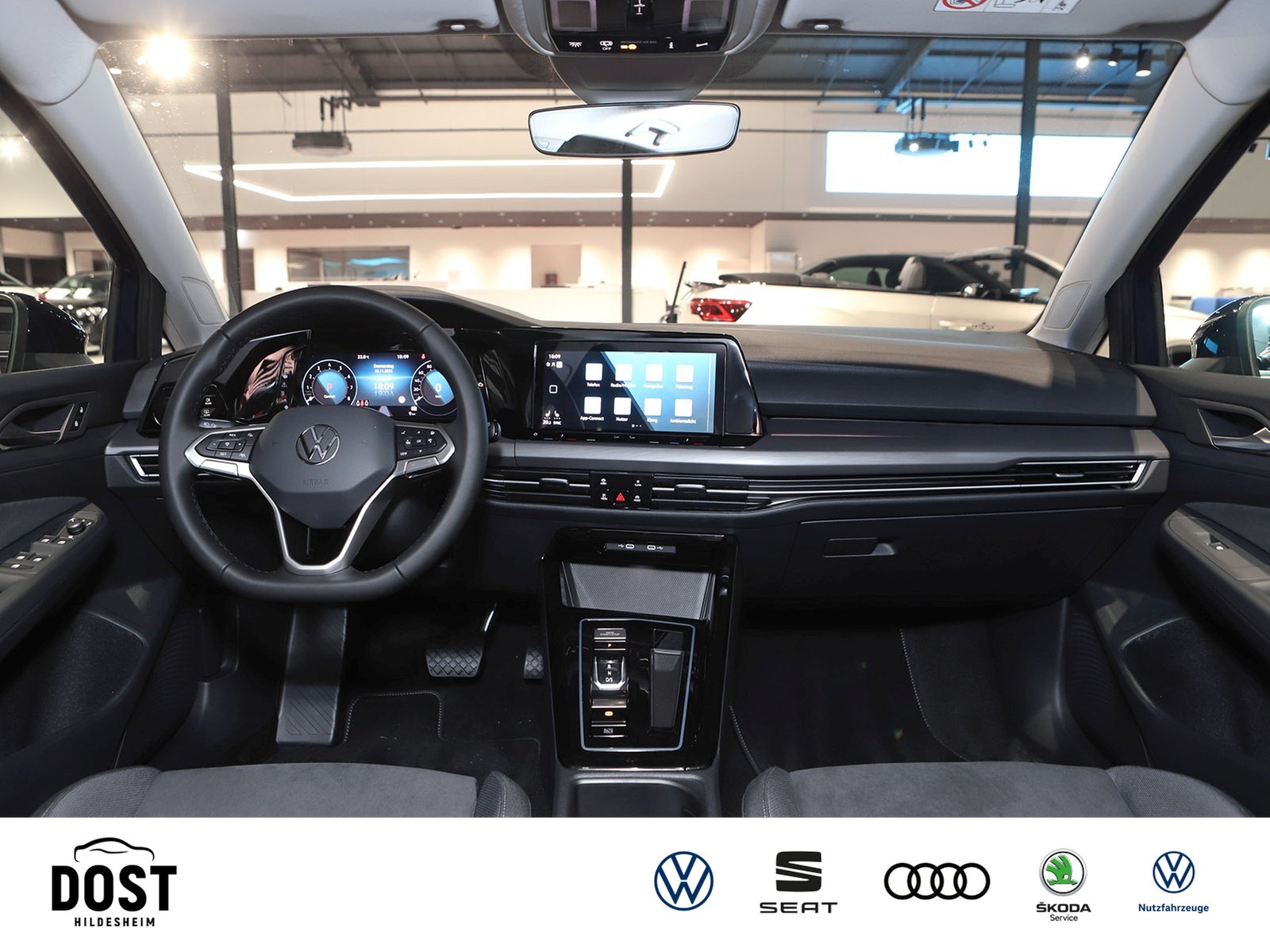 Fahrzeugabbildung Volkswagen Golf Style 1,5 l eTSI OPF DSG UPE 46.175,- 