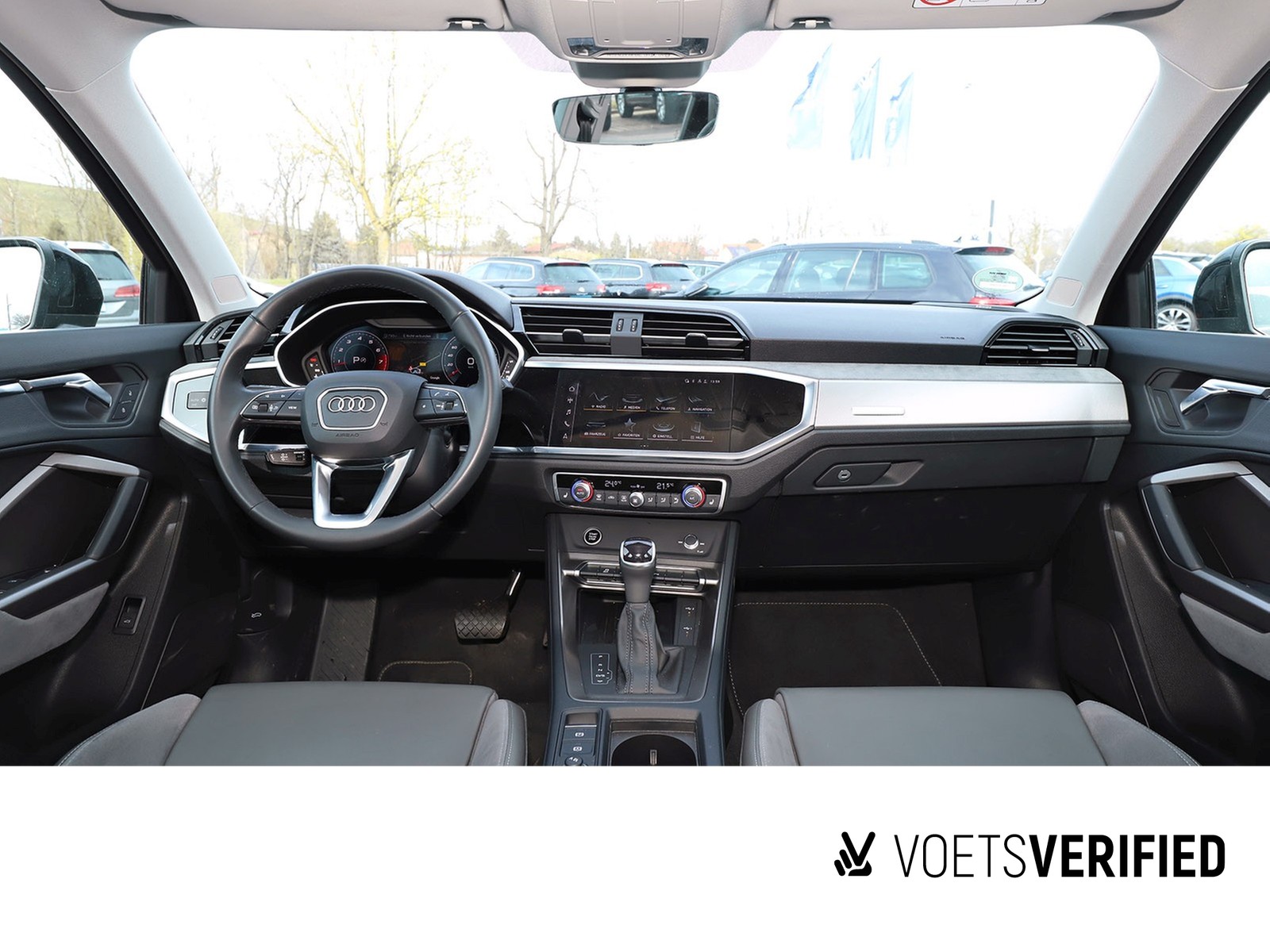 Fahrzeugabbildung Audi Q3 35 TFSI S line S-TRONIC+LED+SOUNDSYSTEM