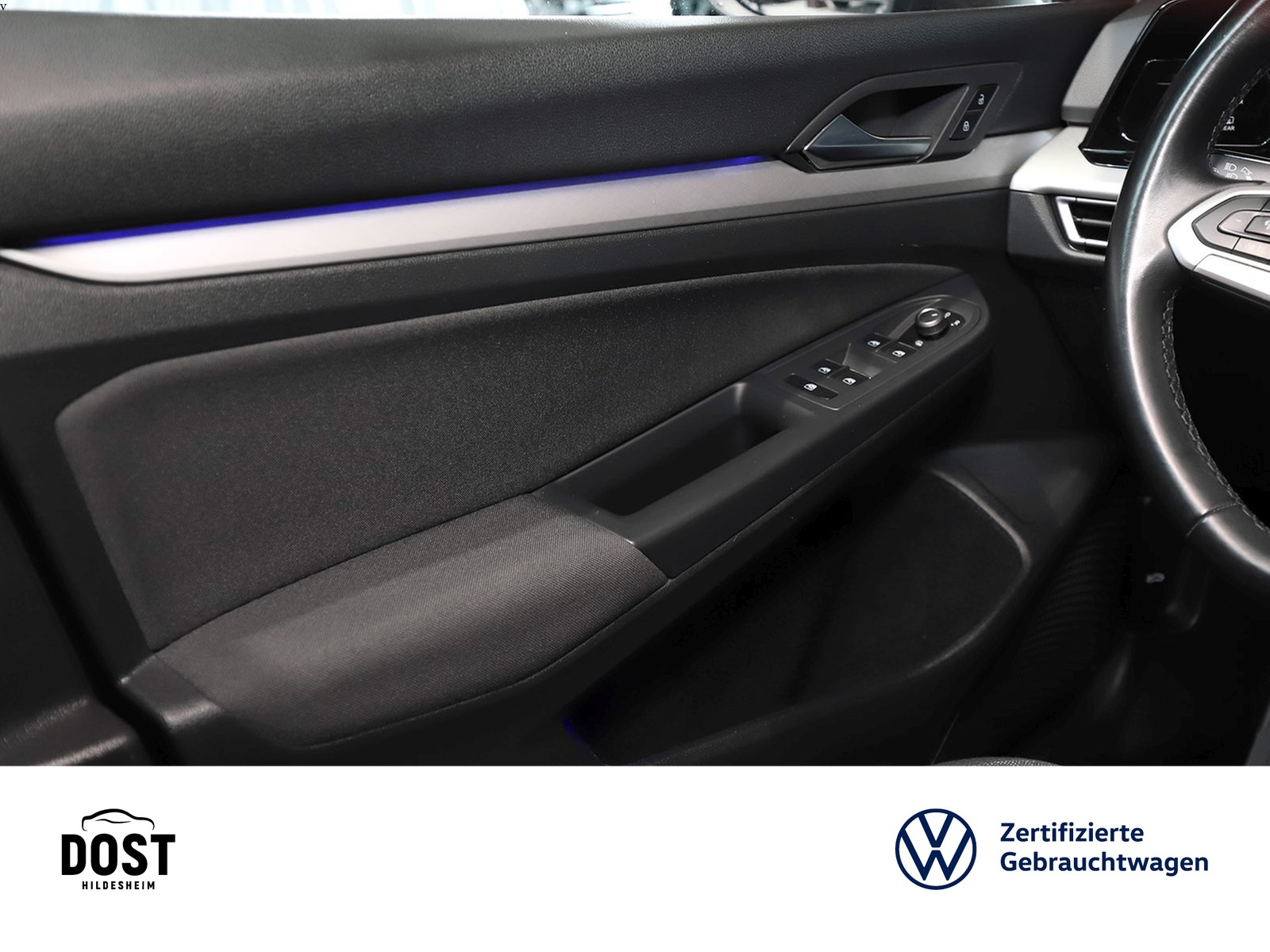 Fahrzeugabbildung Volkswagen Golf VIII Variant 2.0 TDI Life NAVI+LED+ACC+KAMERA