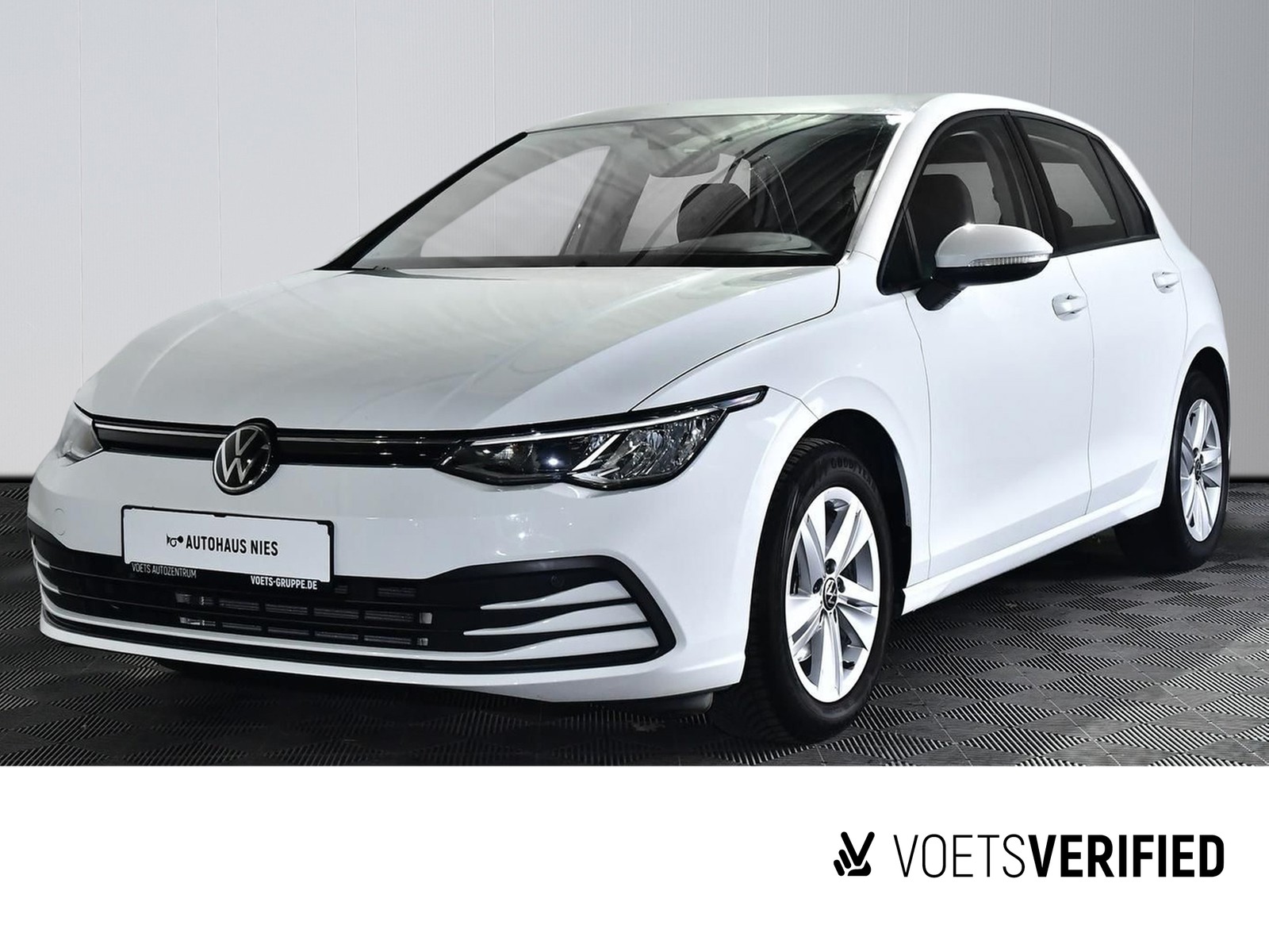 Volkswagen Golf VIII Life 1.5 TSI NAVI+LED+AppConnect+PDC