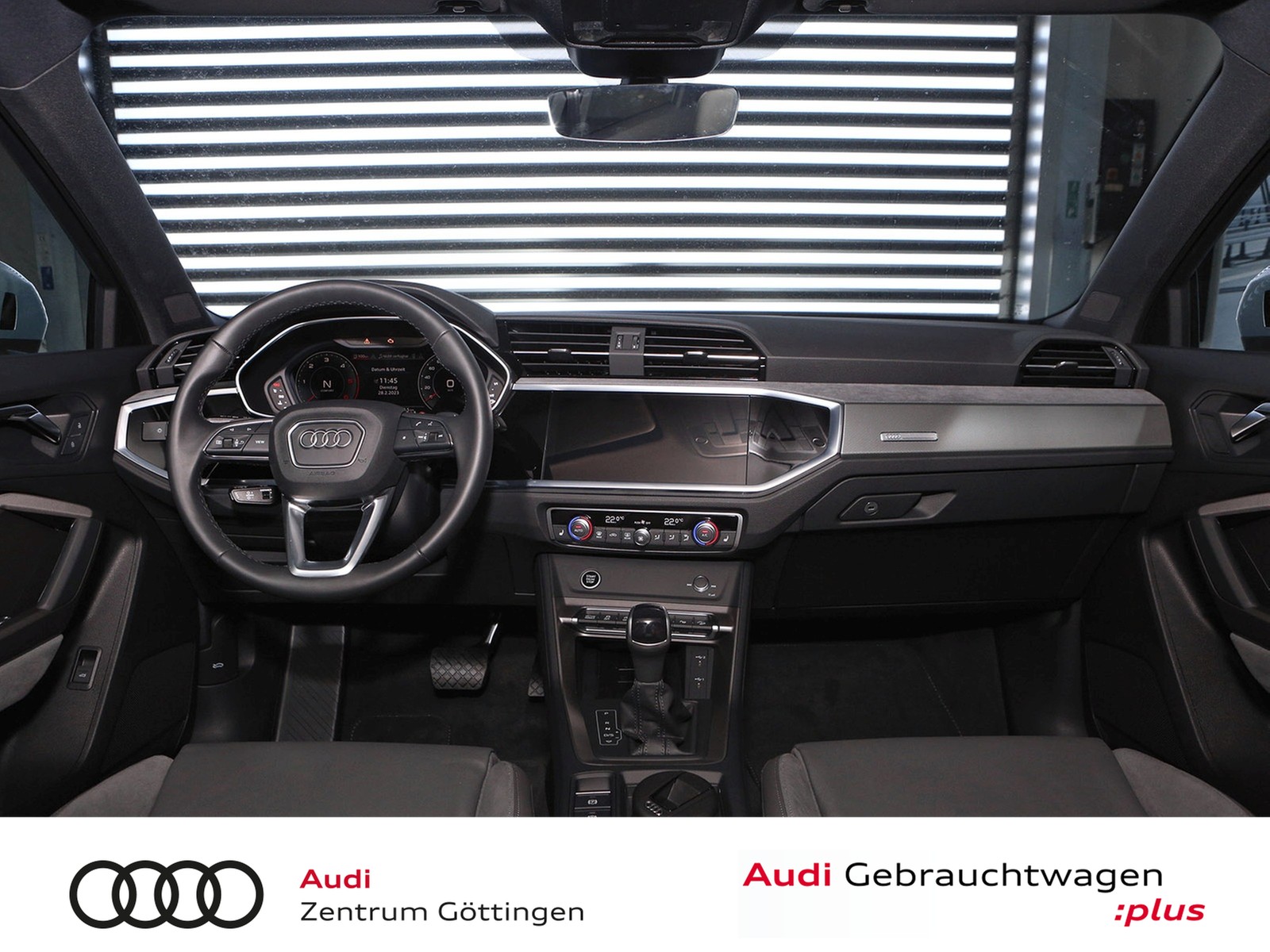Fahrzeugabbildung Audi Q3 35 TDI S tronic advanced AHK+MATRIX LED+SOUND