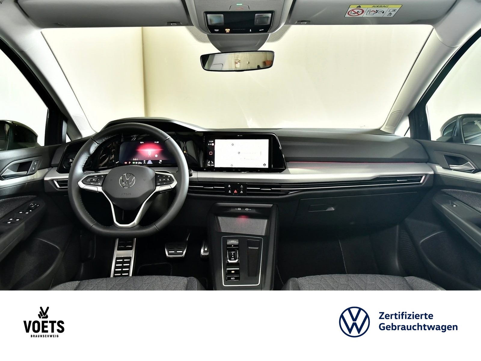 Fahrzeugabbildung Volkswagen Golf VIII Variant Move 1.5 eTSI DSG LED+NAVI+ACC