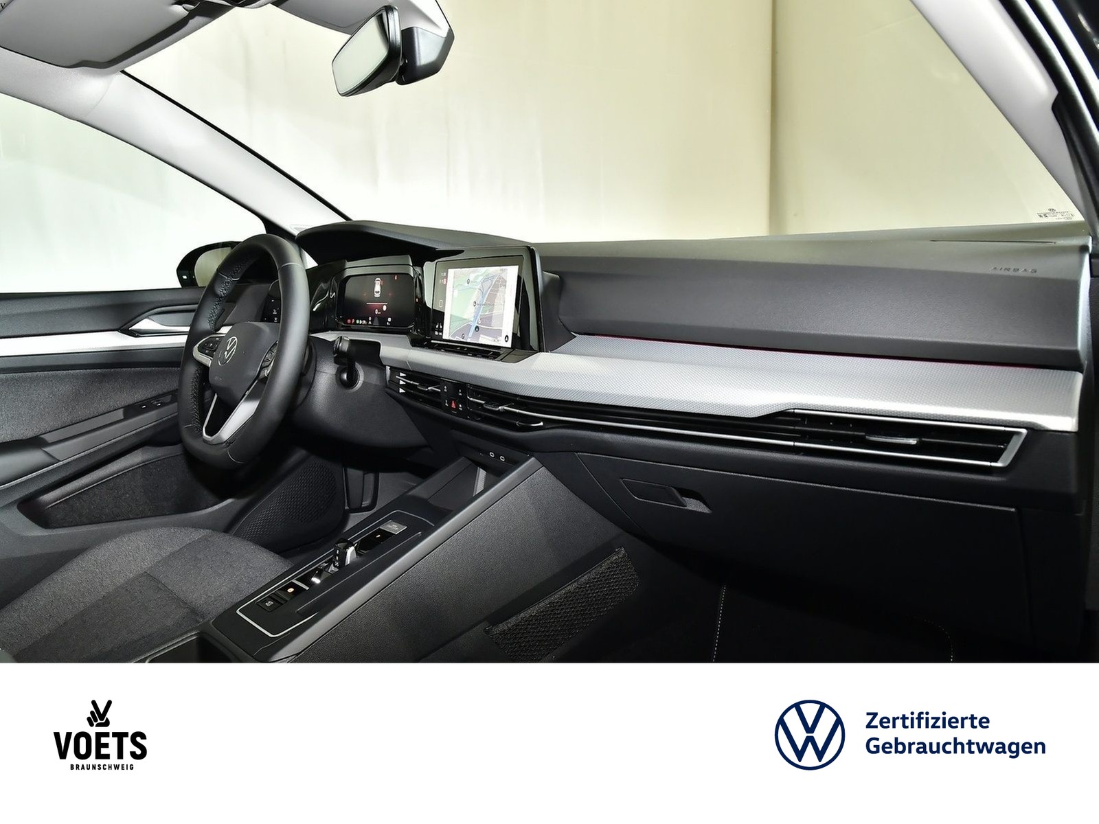 Fahrzeugabbildung Volkswagen Golf VIII Variant Move 1.5 eTSI DSG LED+NAVI+ACC