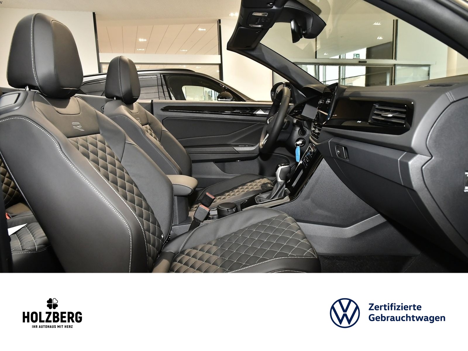 Fahrzeugabbildung Volkswagen T-Roc Cabriolet 1.5 TSI DSG R-Line Edition Black